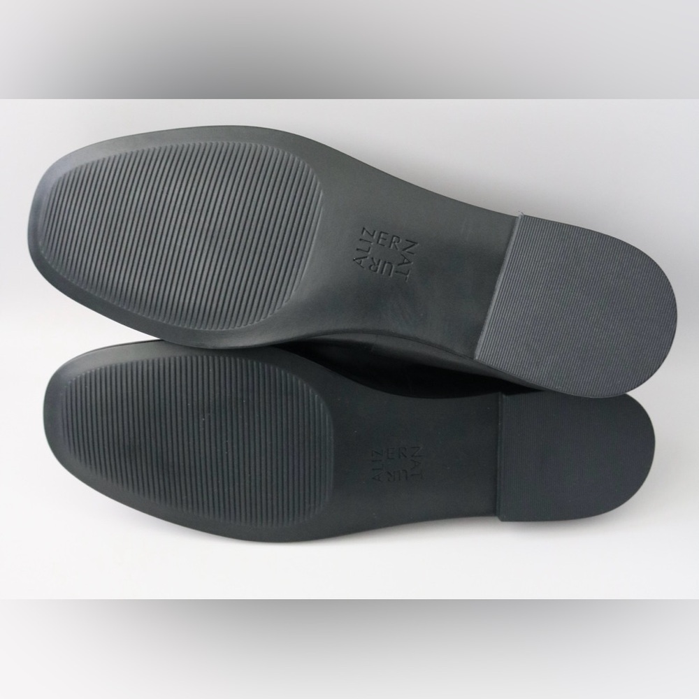 NWOT- Naturalizer Effortless Loafers in Black Leather, Size 7.5M - Picture 2 of 7